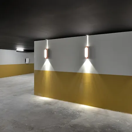 A - 3 Chambres, 6 Pers, Balcon & Tv, Services Inclus - Fr-1-613-33 Apartment *